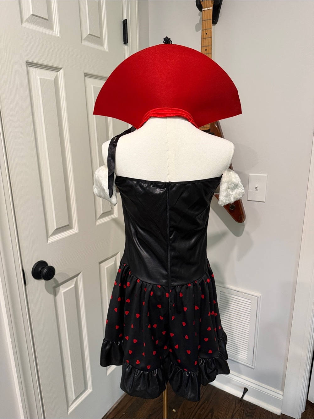 Leg Avenue Red, Black, Yellow Queen of Hearts Mini Dress Sexy Halloween Costume - Picture 3 of 13